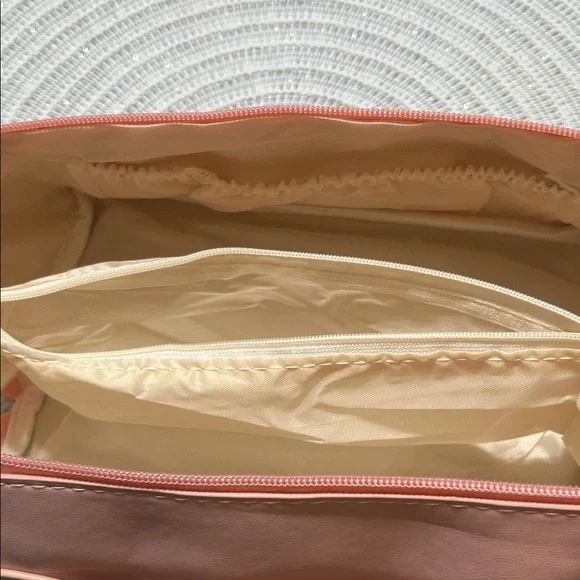 NEW Large Travel Makeup Bag - Pink or Cream - Picture 7 of 14